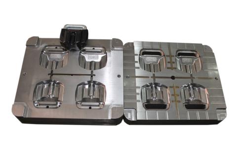 注塑模具產(chǎn)品加工時(shí)，塑膠模具產(chǎn)品變形了怎么處理
